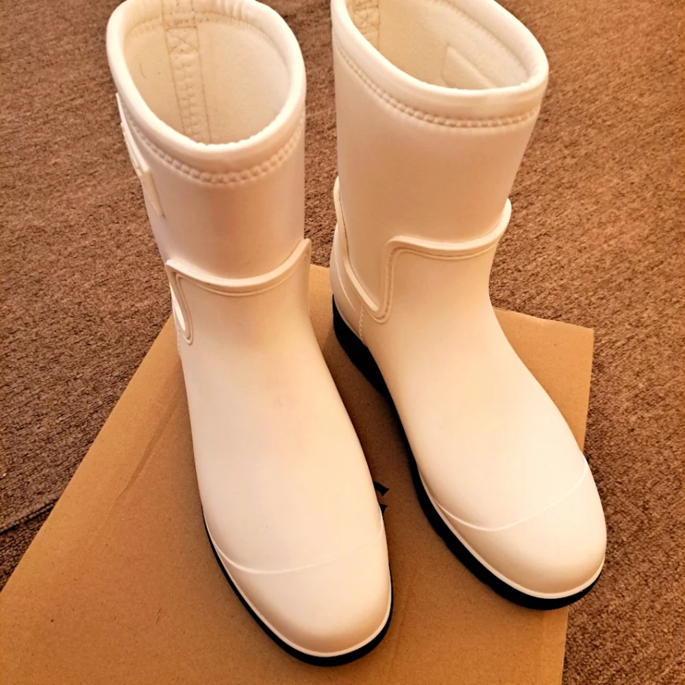 UGG® Women's  Droplet Mid Insulated All Weather Waterproof Boots in White Size